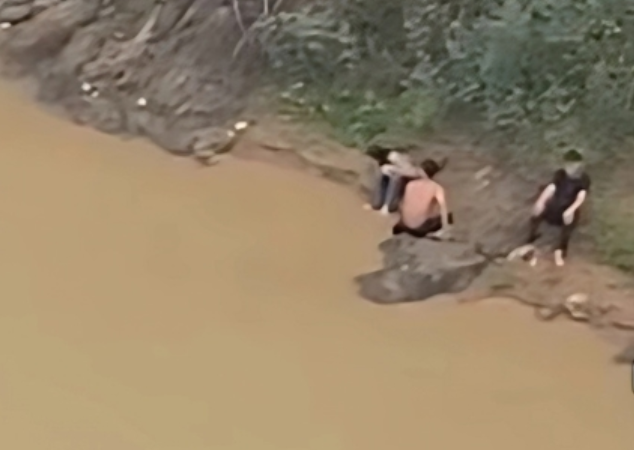 Nữ sinh cấp 3 Nghệ An làm điều d:ại d:ột may mắn được cứu: Rõ danh tính 2 người hùng.