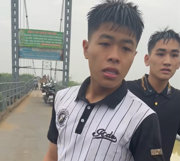 Rõ chân dung 2 người hùng cứu nữ sinh cấp 3 ở Nghệ An làm điều d:ại d:ột.